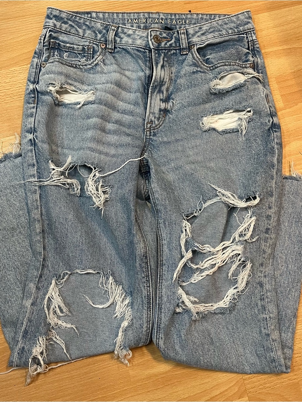 American Eagle Outfitters Light Blue Distressed Ripped Jeans